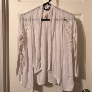 Thin white 3/4 sleeve cardigan
